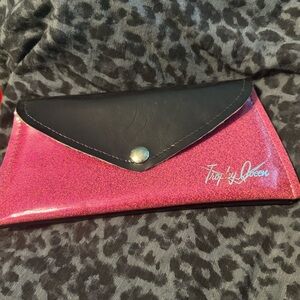 🏁Trophy Queen pink sparkle wristlet clutch